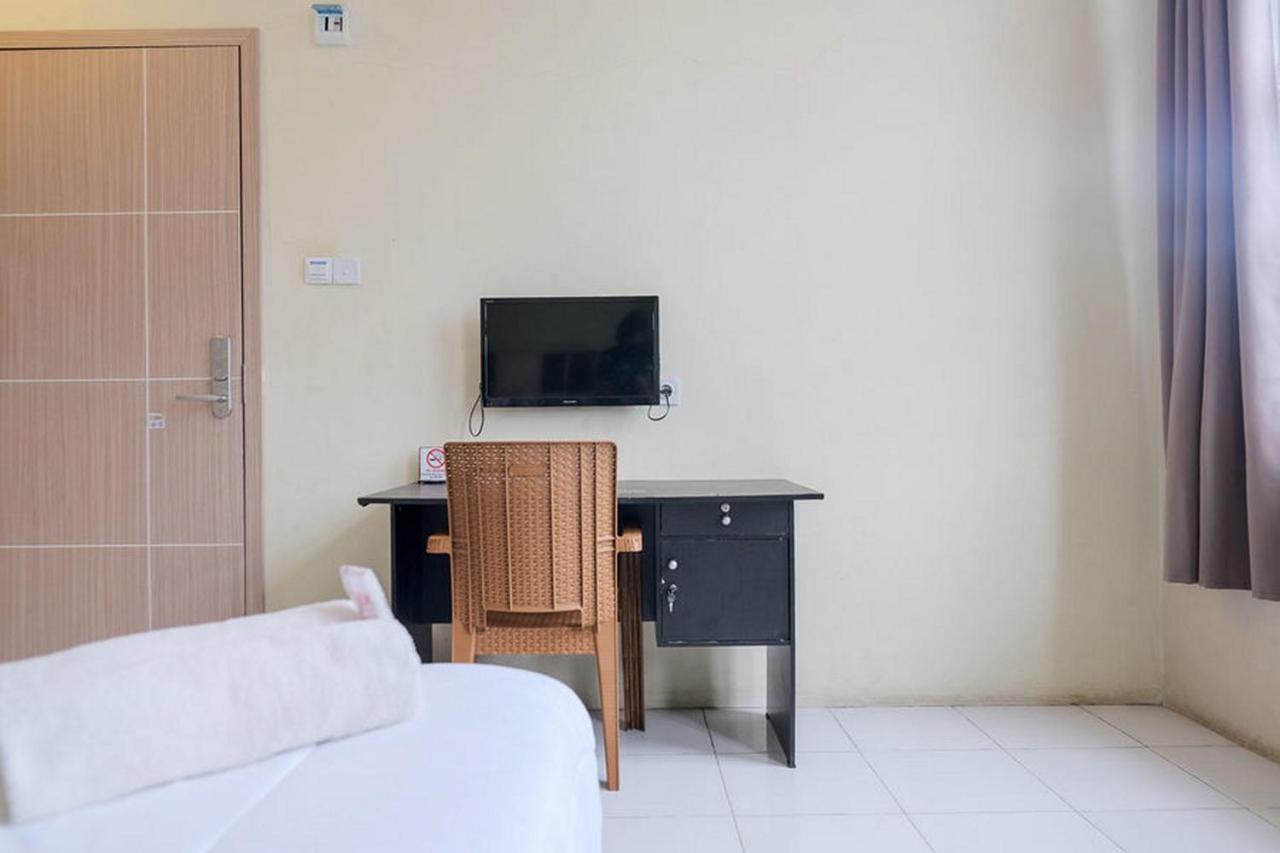 Urbanview Hotel Ta Ke Jelutung Puncak Jambi Exteriör bild