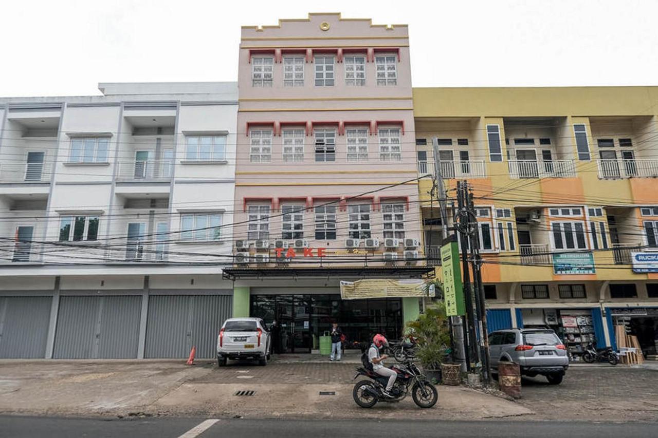 Urbanview Hotel Ta Ke Jelutung Puncak Jambi Exteriör bild