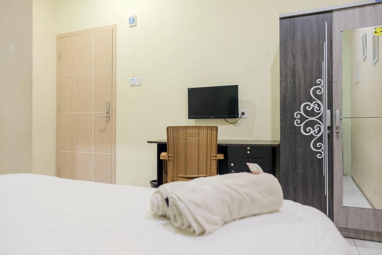 Urbanview Hotel Ta Ke Jelutung Puncak Jambi Exteriör bild
