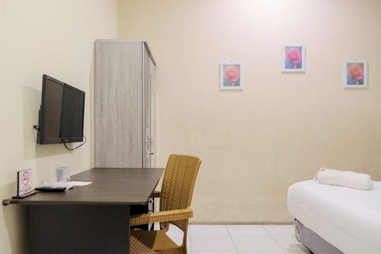Urbanview Hotel Ta Ke Jelutung Puncak Jambi Exteriör bild